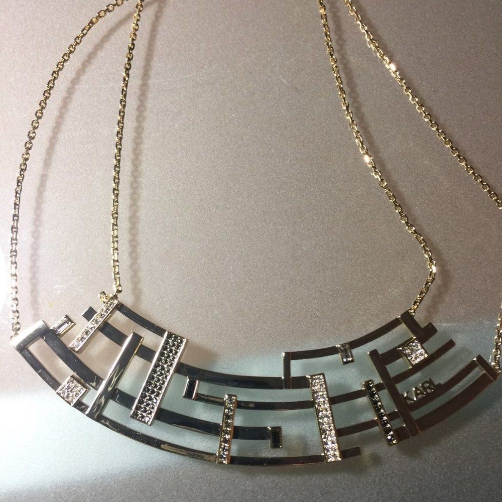 Karl largerfeld boucle necklace 12k
